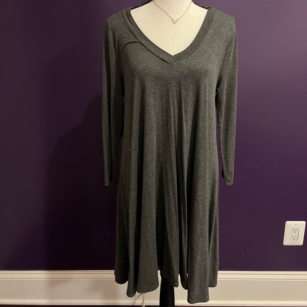 Dark grey dress with 3/4th sleeves